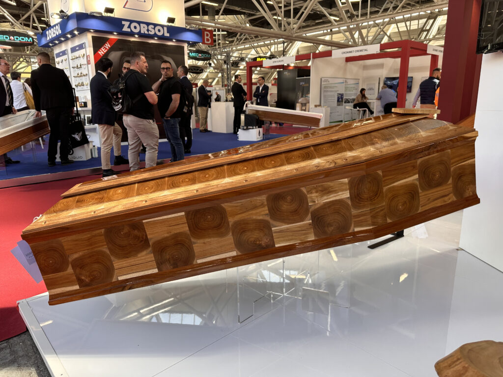 cofano picasso in legno pregiato di teak