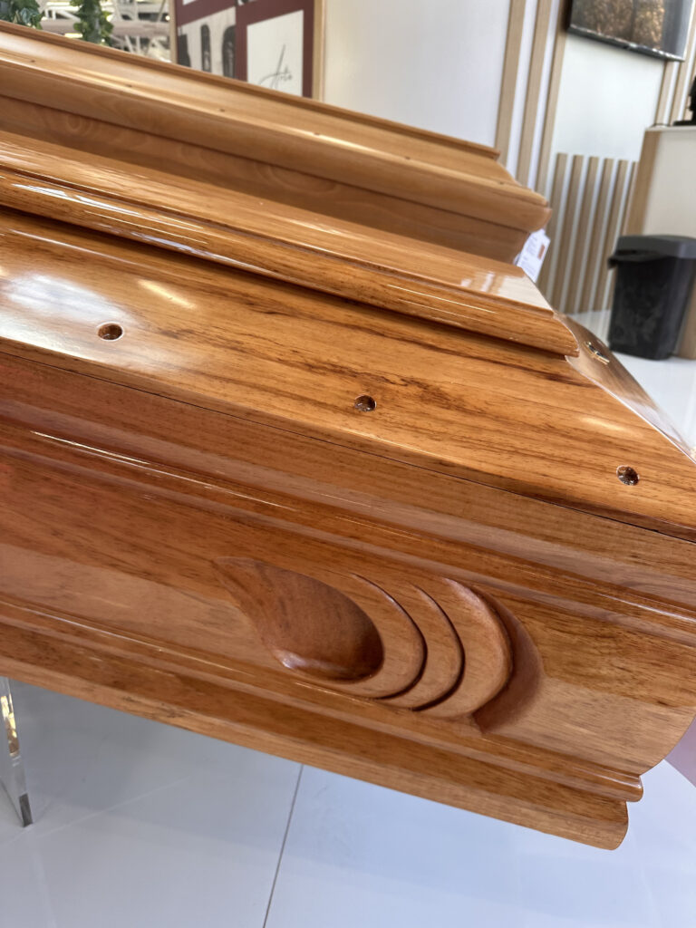 Materiali pregiati per cofani funebri